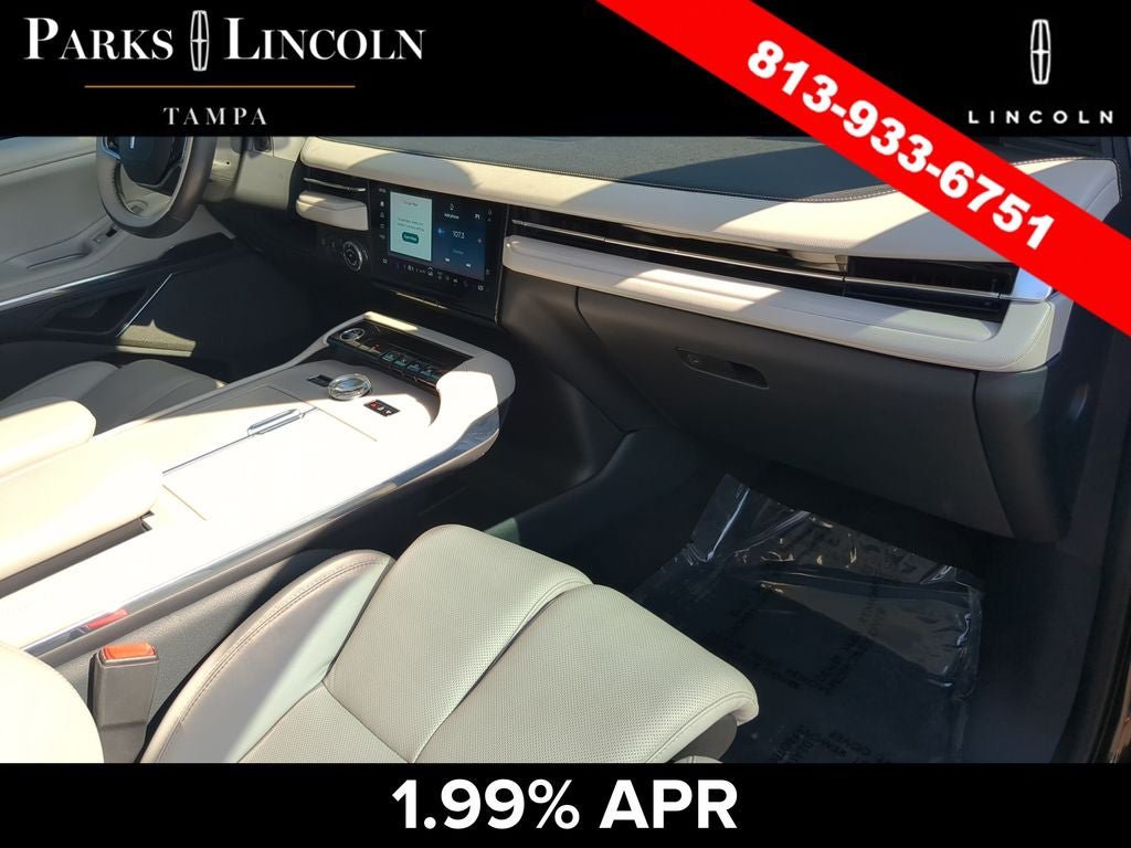 Certified 2025 Lincoln Navigator Reserve AWD/4WD image 10