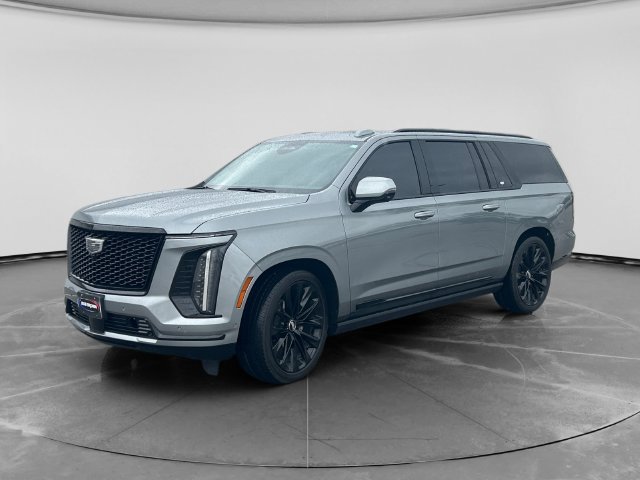 Used 2026 Cadillac Escalade ESV Platinum Sport w/ LPO, ONYX Package AWD/4WD image 7