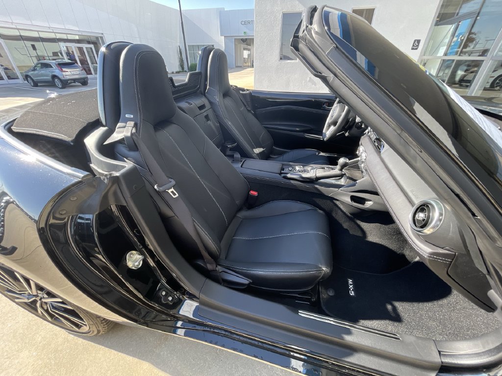 Used 2026 MAZDA MX-5 Miata Grand Touring RWD image 25