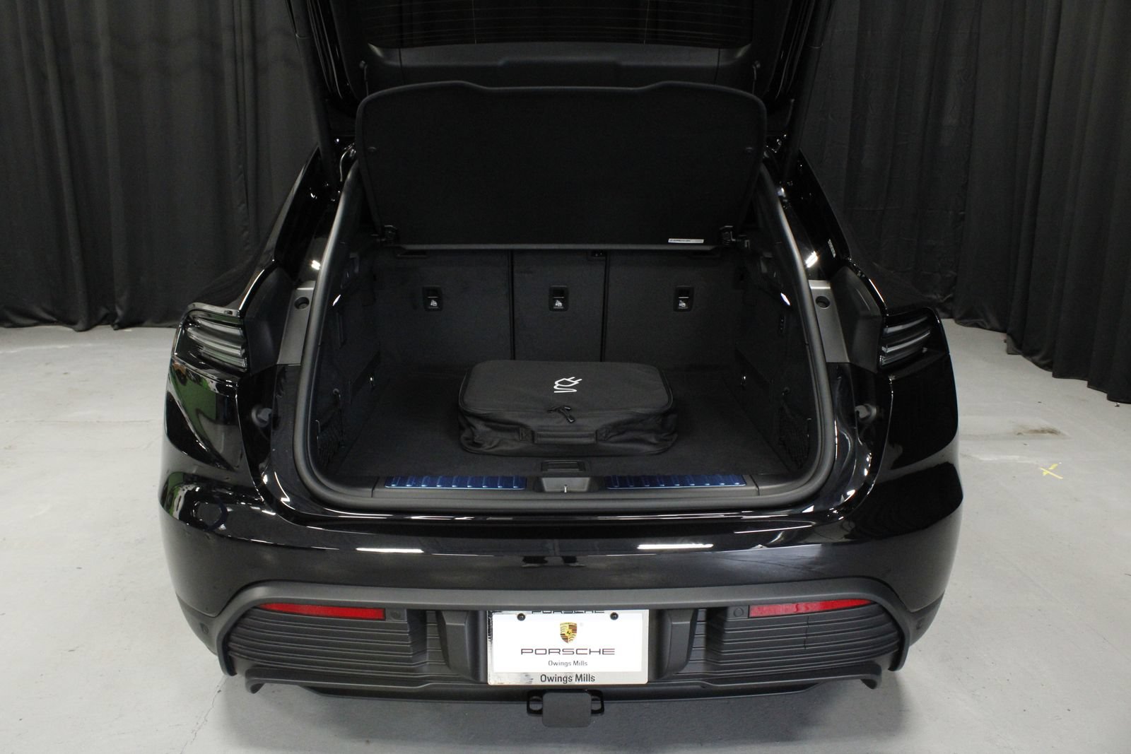 New 2026 Porsche Macan 4 Electric AWD/4WD image 12
