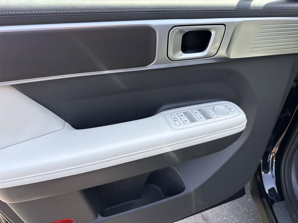 Used 2025 Hyundai Santa Fe SEL AWD/4WD image 19
