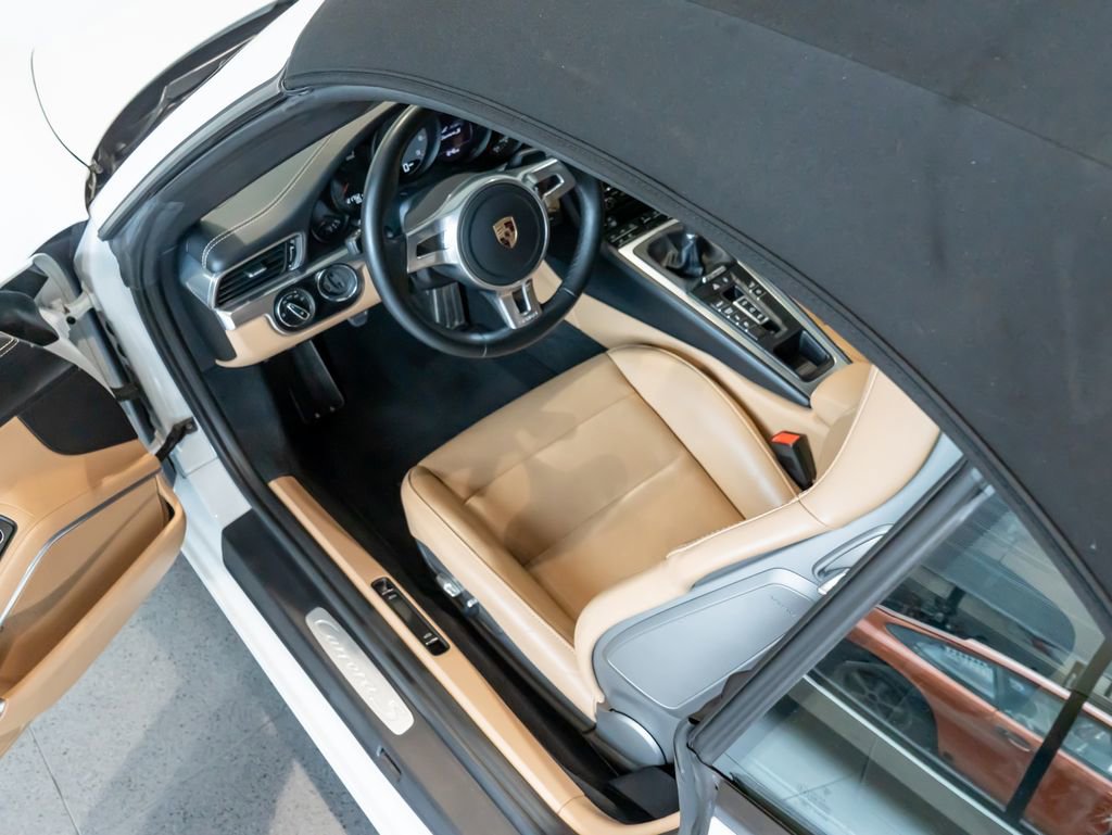 Certified 2016 Porsche 911 Carrera S RWD image 4
