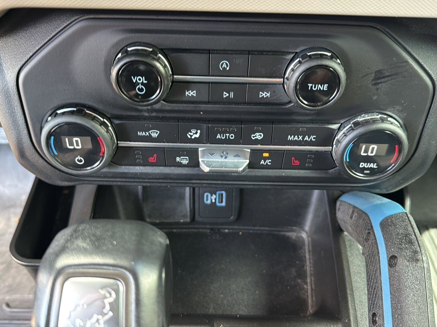 Used 2021 Ford Bronco Wildtrak image 17