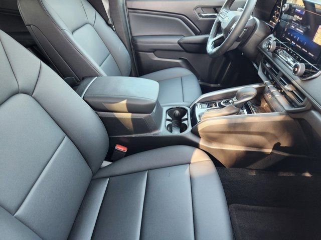 Used 2025 Chevrolet Colorado LT w/ LT Convenience Package image 19