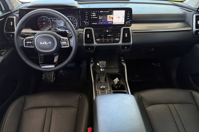 Used 2023 Kia Sorento S w/ Panoramic Sunroof Package FWD image 16