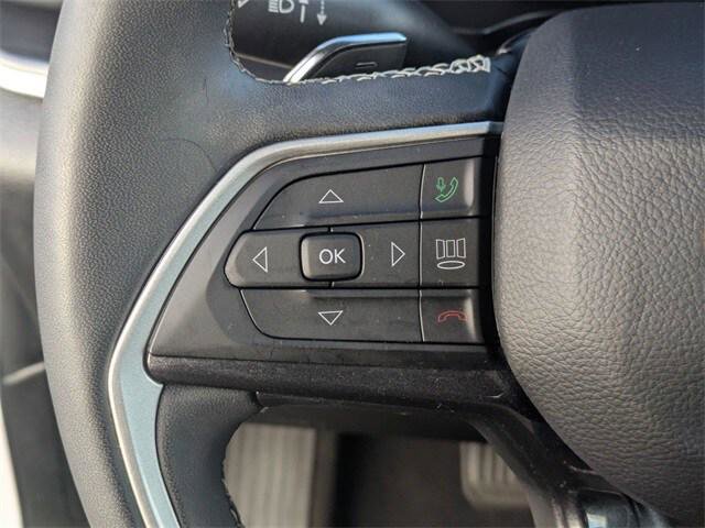 Certified 2023 Jeep Grand Cherokee Laredo image 18