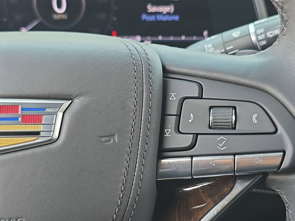 Used 2022 Cadillac Escalade Sport Platinum w/ LPO, ONYX Package AWD/4WD image 23
