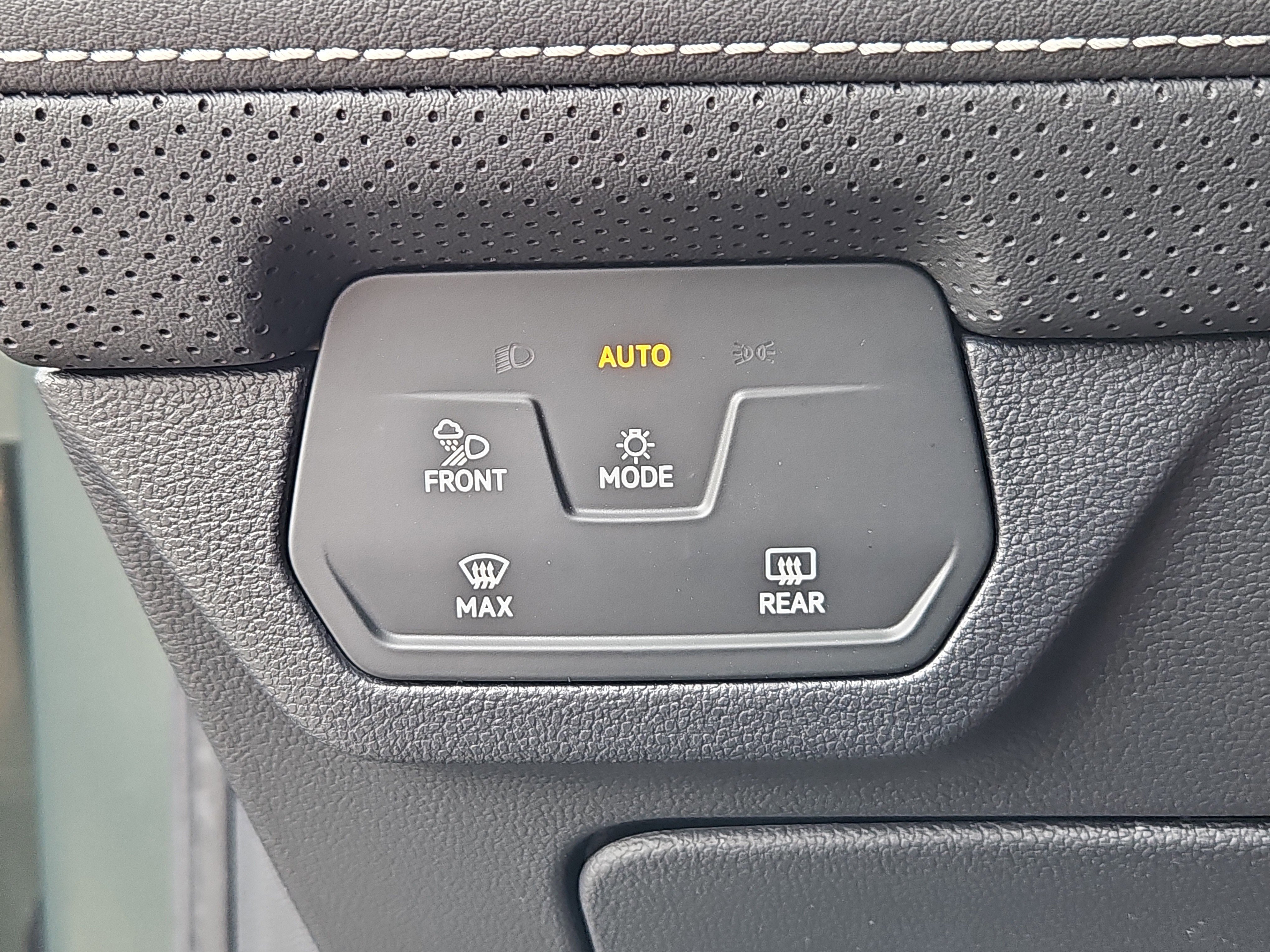 New 2026 Volkswagen Atlas SE AWD/4WD image 10