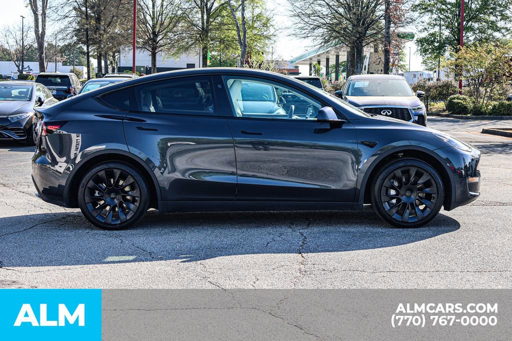 Used 2024 Tesla Model Y Long Range image 10