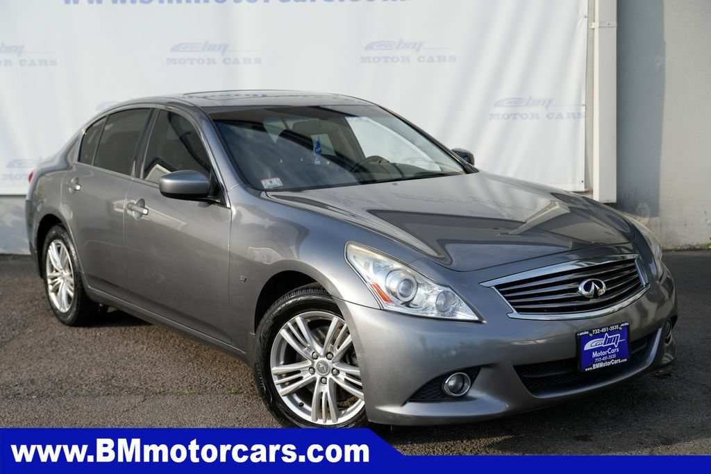 Used 2015 INFINITI Q40 AWD w/ Navigation Package image 1