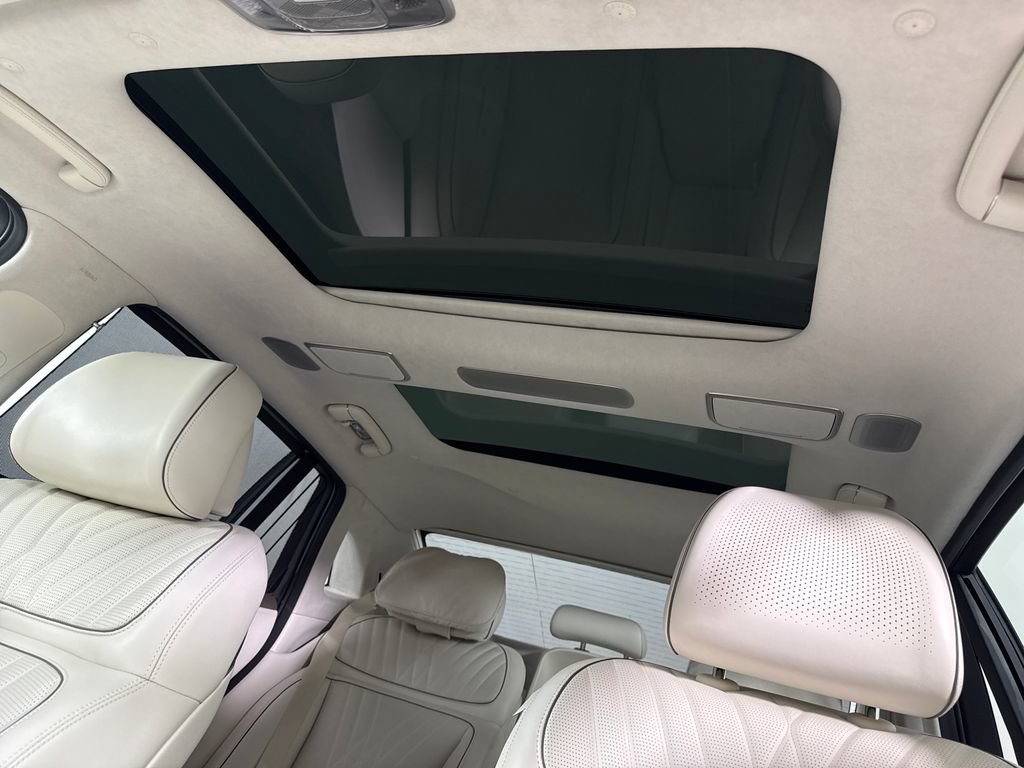 Used 2025 Genesis G90 3.5T AWD/4WD image 25