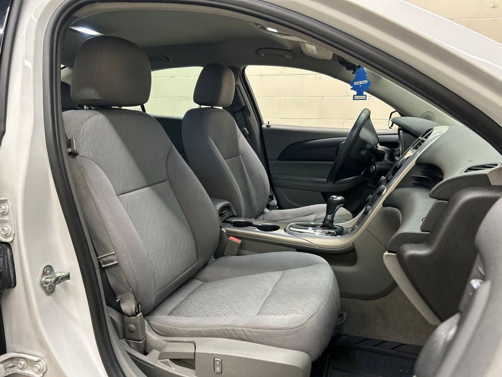 Used 2013 Chevrolet Malibu LS FWD image 10