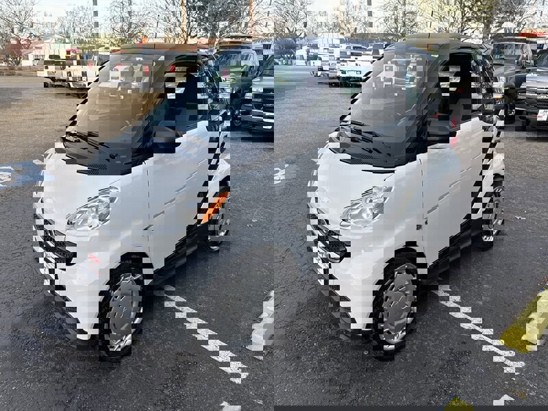 Used 2015 smart fortwo pure image 2