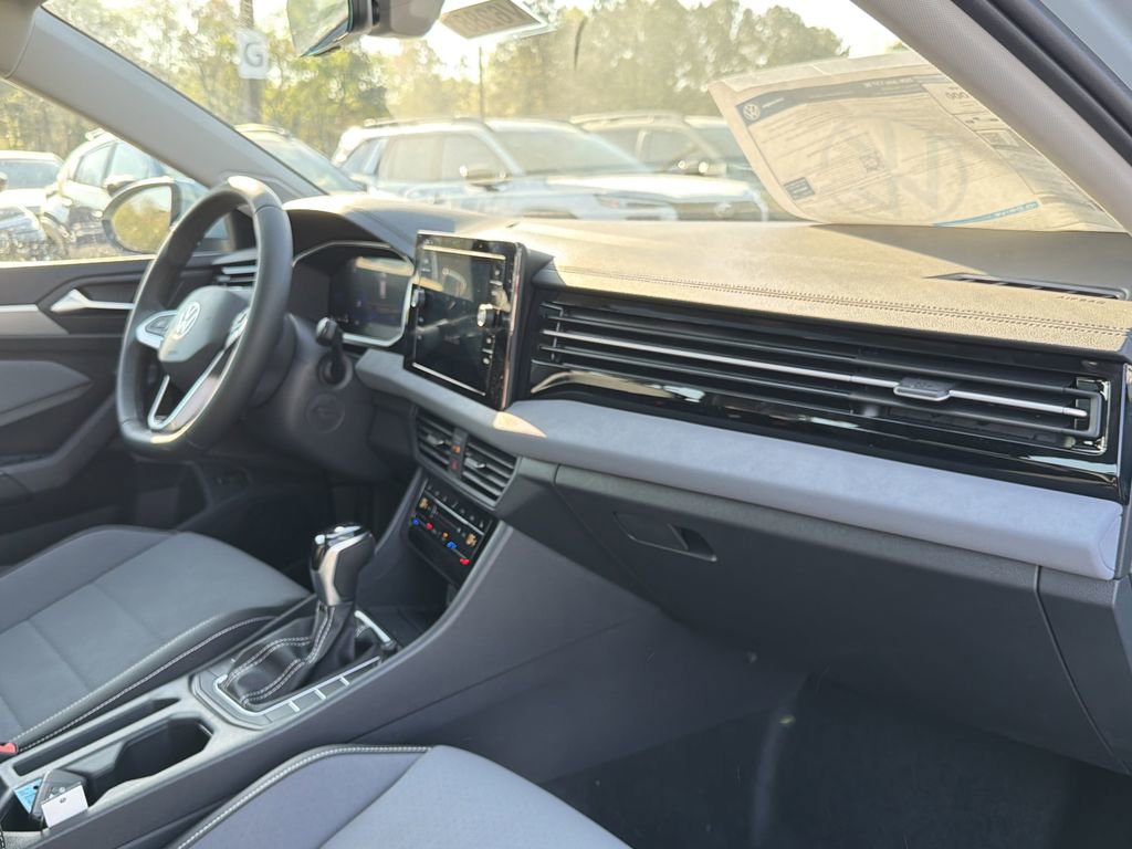 New 2026 Volkswagen Jetta SE image 18