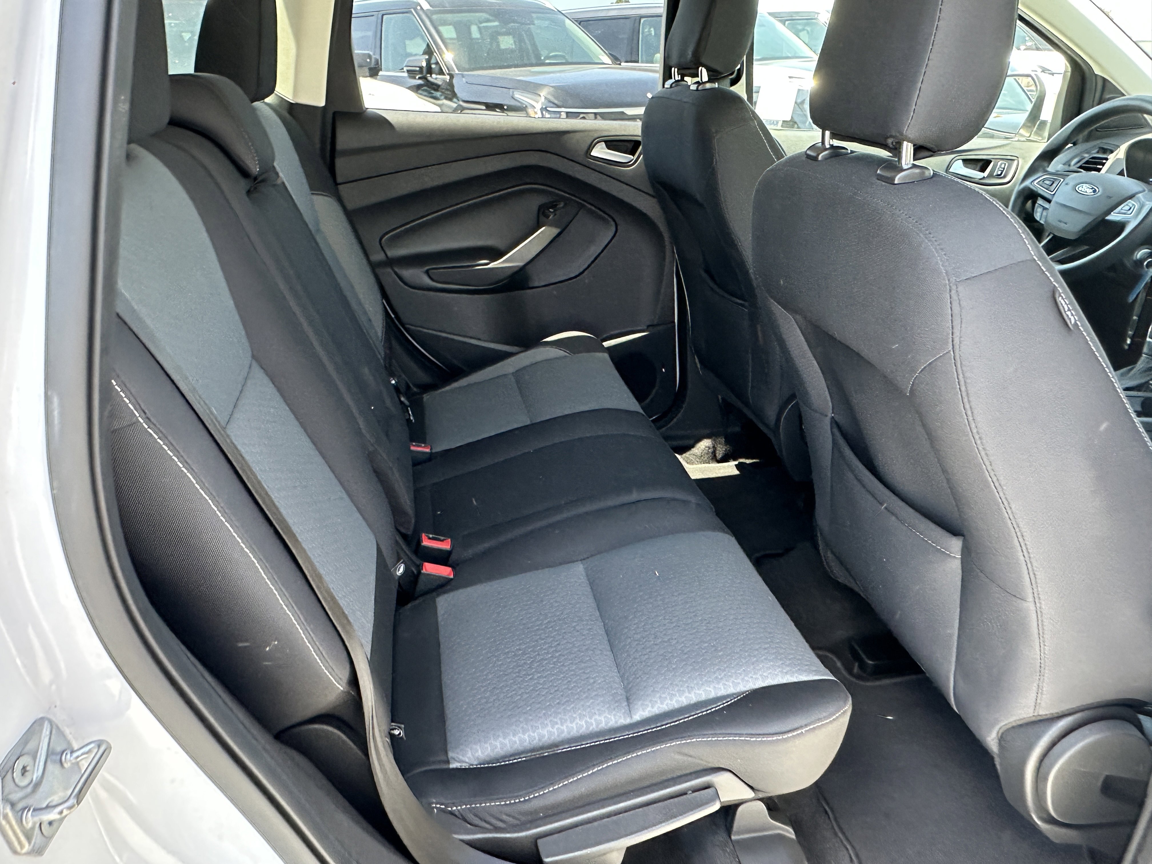 Used 2018 Ford Escape SE FWD image 19