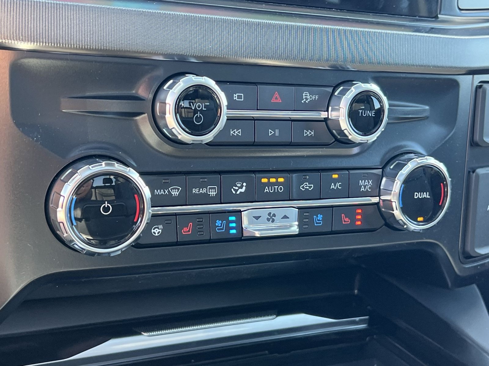 New 2026 Ford F250 Platinum AWD/4WD image 29