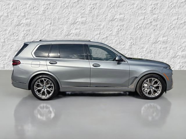 Used 2024 BMW X7 xDrive40i w/ Executive Package image 2