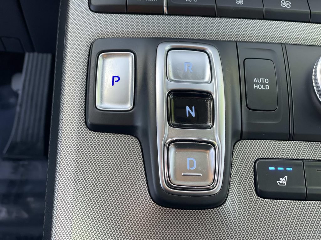 Used 2022 Hyundai Palisade Limited FWD image 18