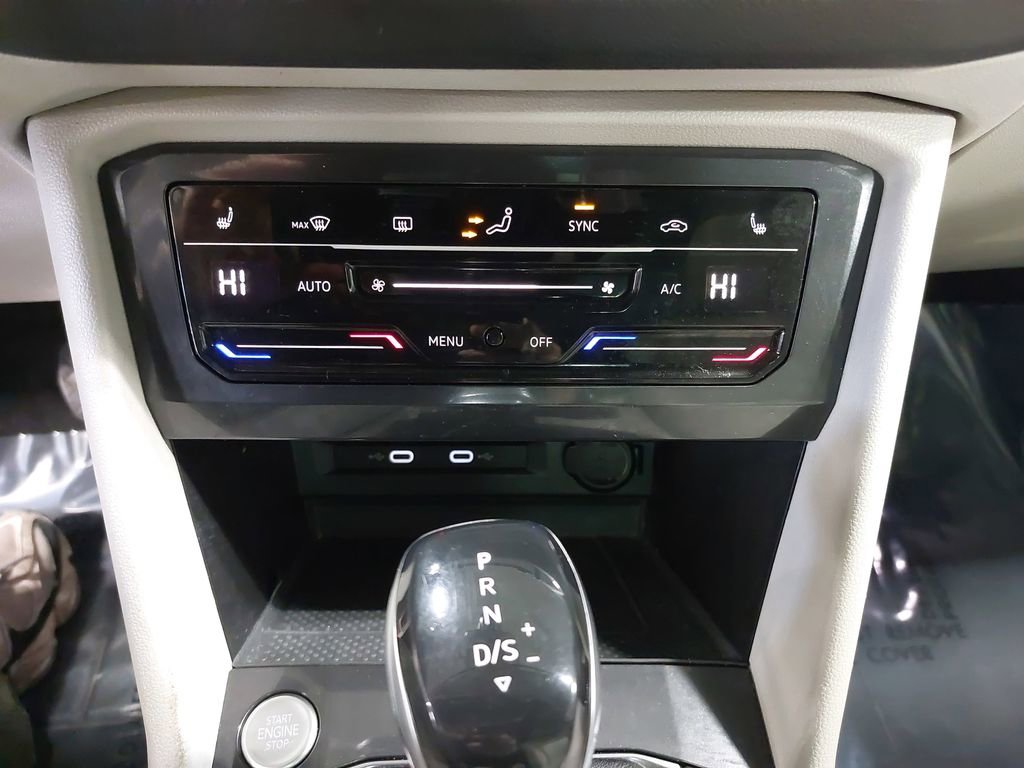 Used 2022 Volkswagen Tiguan SE image 21