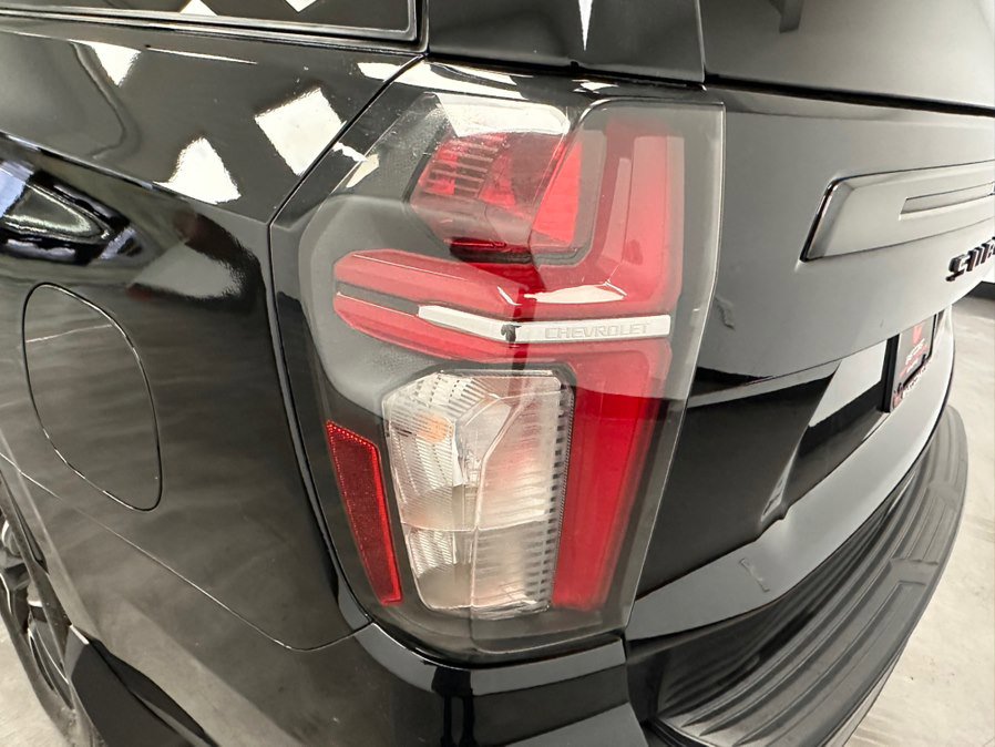 Used 2021 Chevrolet Suburban RST w/ Luxury Package image 13