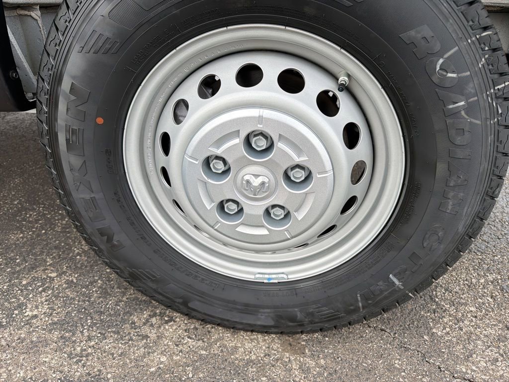 Used 2024 RAM ProMaster 2500 image 27