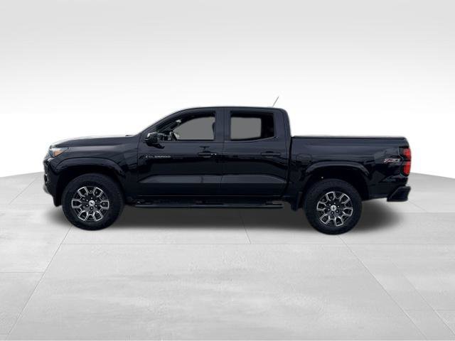 Certified 2024 Chevrolet Colorado Z71 w/ Z71 Convenience Package 2 AWD/4WD image 3