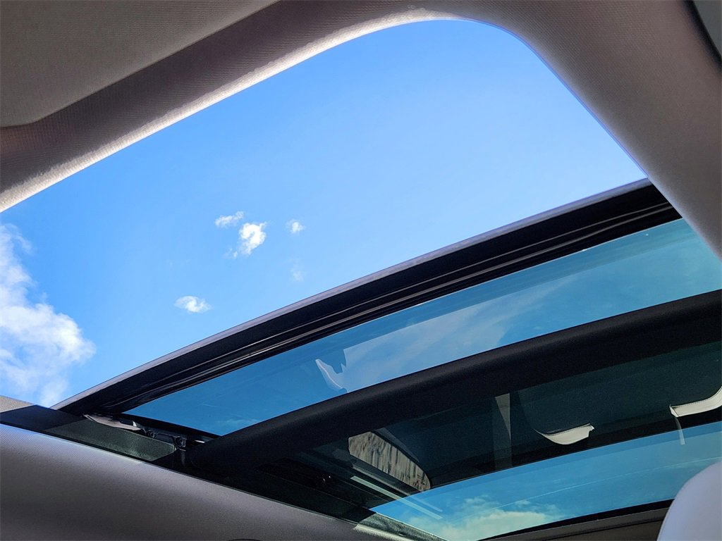 Certified 2024 Kia Sorento S w/ Panoramic Sunroof Package image 27