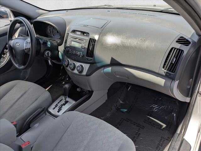 Used 2010 Hyundai Elantra GLS FWD image 19