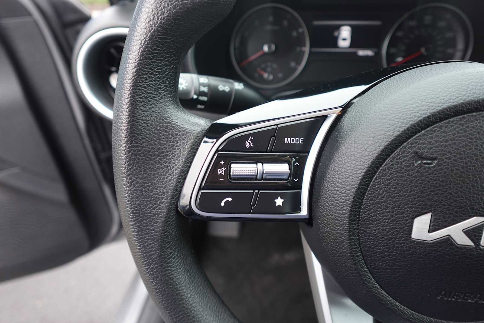 Used 2024 Kia Forte LXS image 14