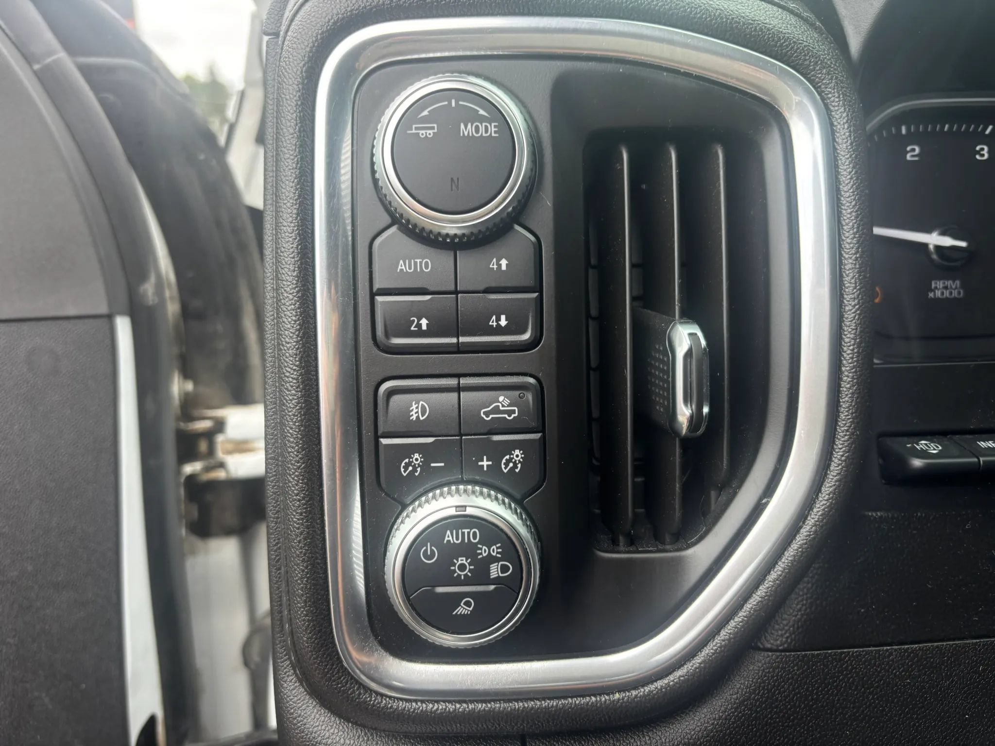 Used 2020 GMC Sierra 2500 Denali w/ Denali Ultimate Package AWD/4WD image 22