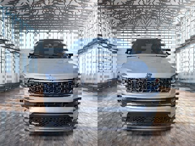 New 2026 Jeep Compass Latitude image 9