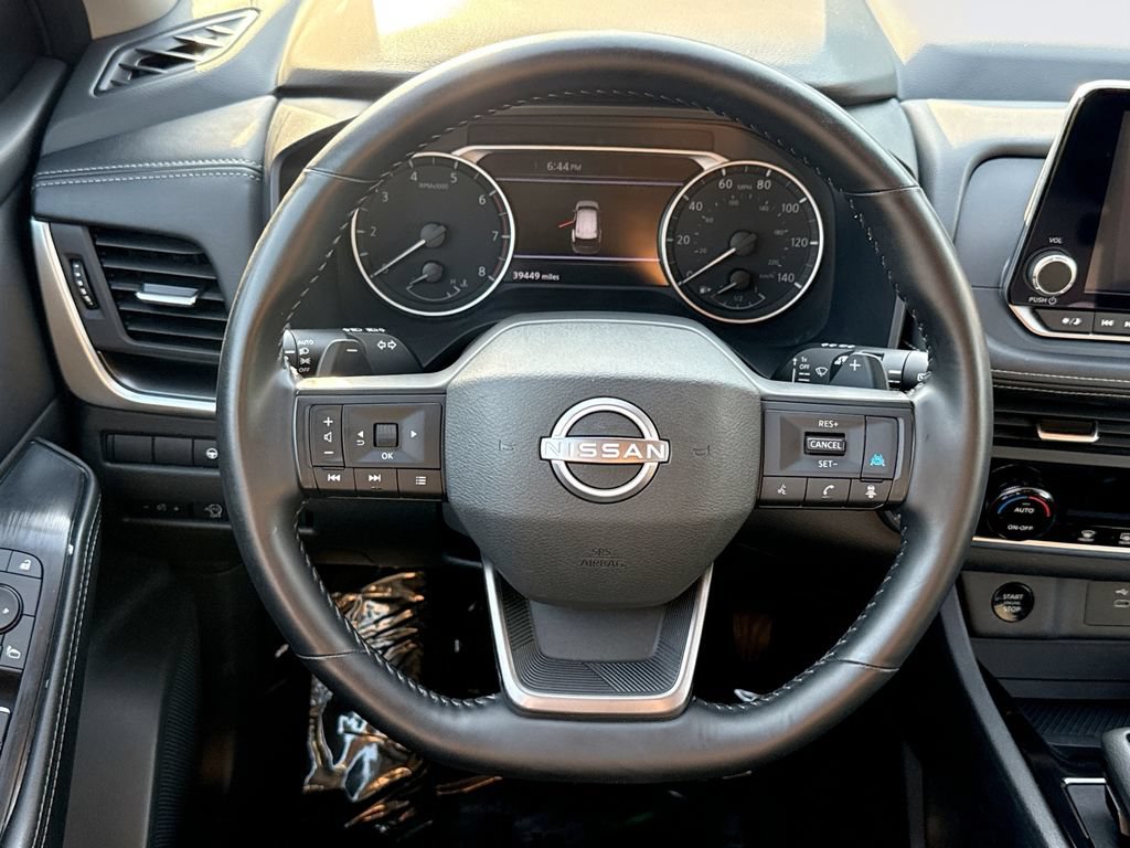 Used 2025 Nissan Rogue SV AWD/4WD image 11