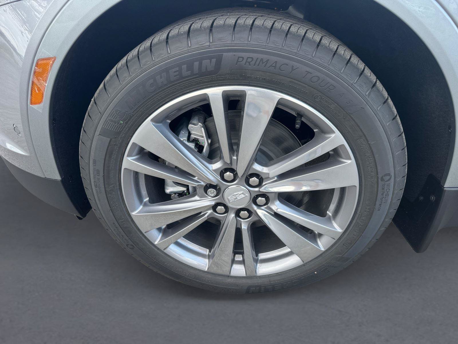 New 2026 Cadillac XT5 Premium Luxury w/ Driver Assist Package AWD/4WD image 9