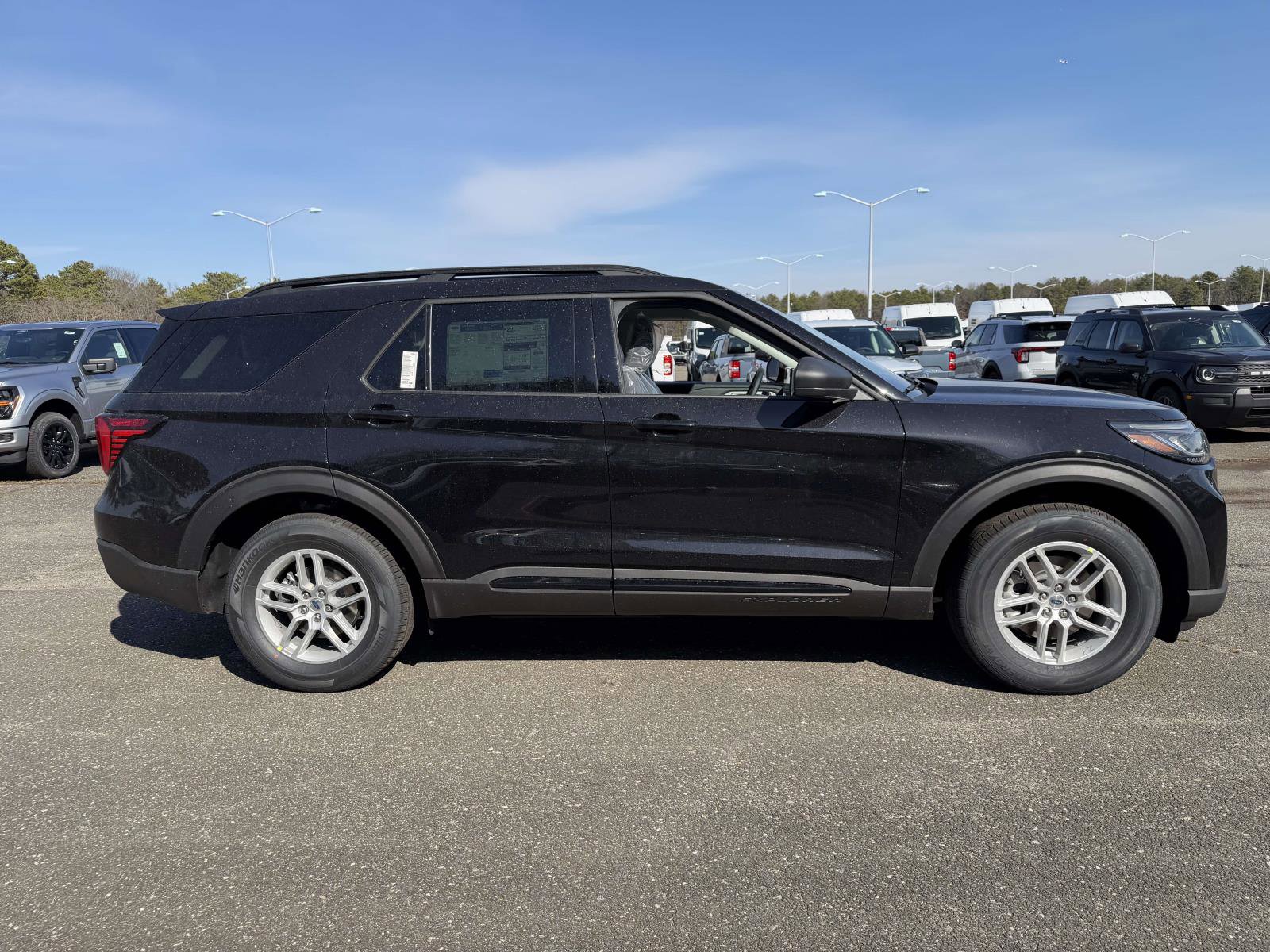 New 2026 Ford Explorer Active image 4
