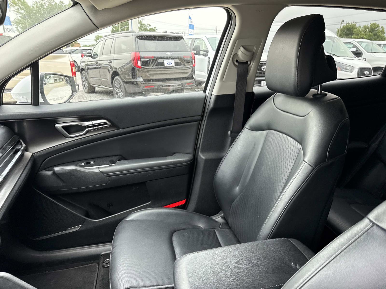 Used 2023 Kia Sportage EX FWD image 15
