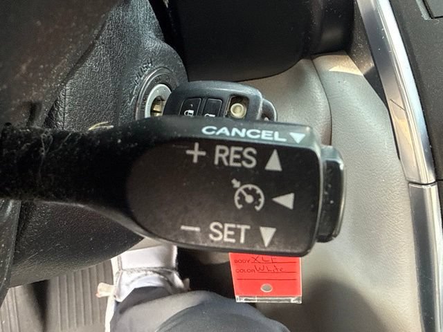 Used 2015 Toyota Camry XLE FWD image 18