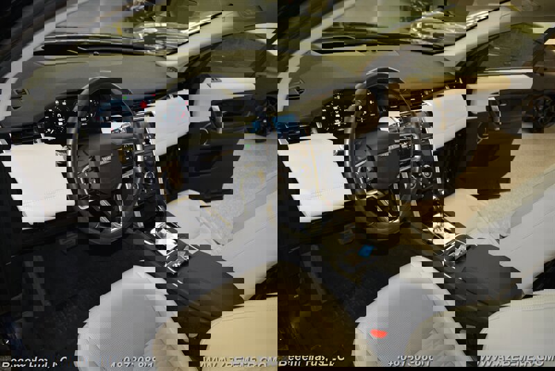 Used 2021 Land Rover Discovery Sport SE R-Dynamic image 12