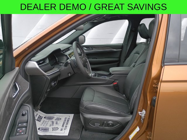 New 2026 Jeep Grand Cherokee Limited AWD/4WD image 10