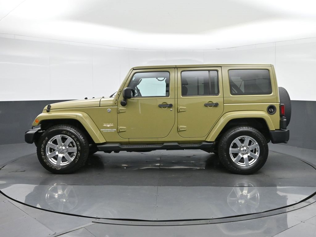 Used 2013 Jeep Wrangler Unlimited Sahara w/ Connectivity Group image 4