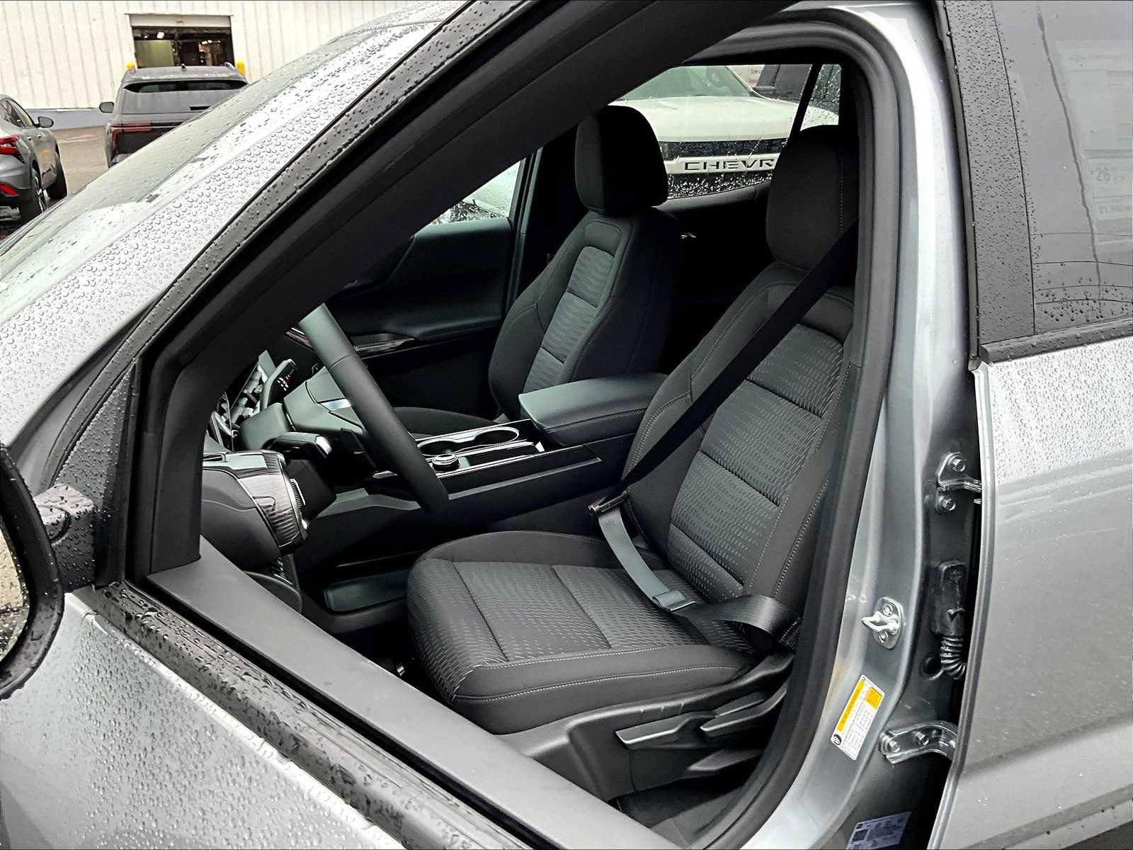 New 2026 Chevrolet Equinox LT w/ LPO, Floor Liner Package image 11