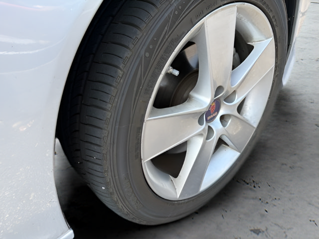 Used 2010 Saab 9-3 2.0T FWD image 8
