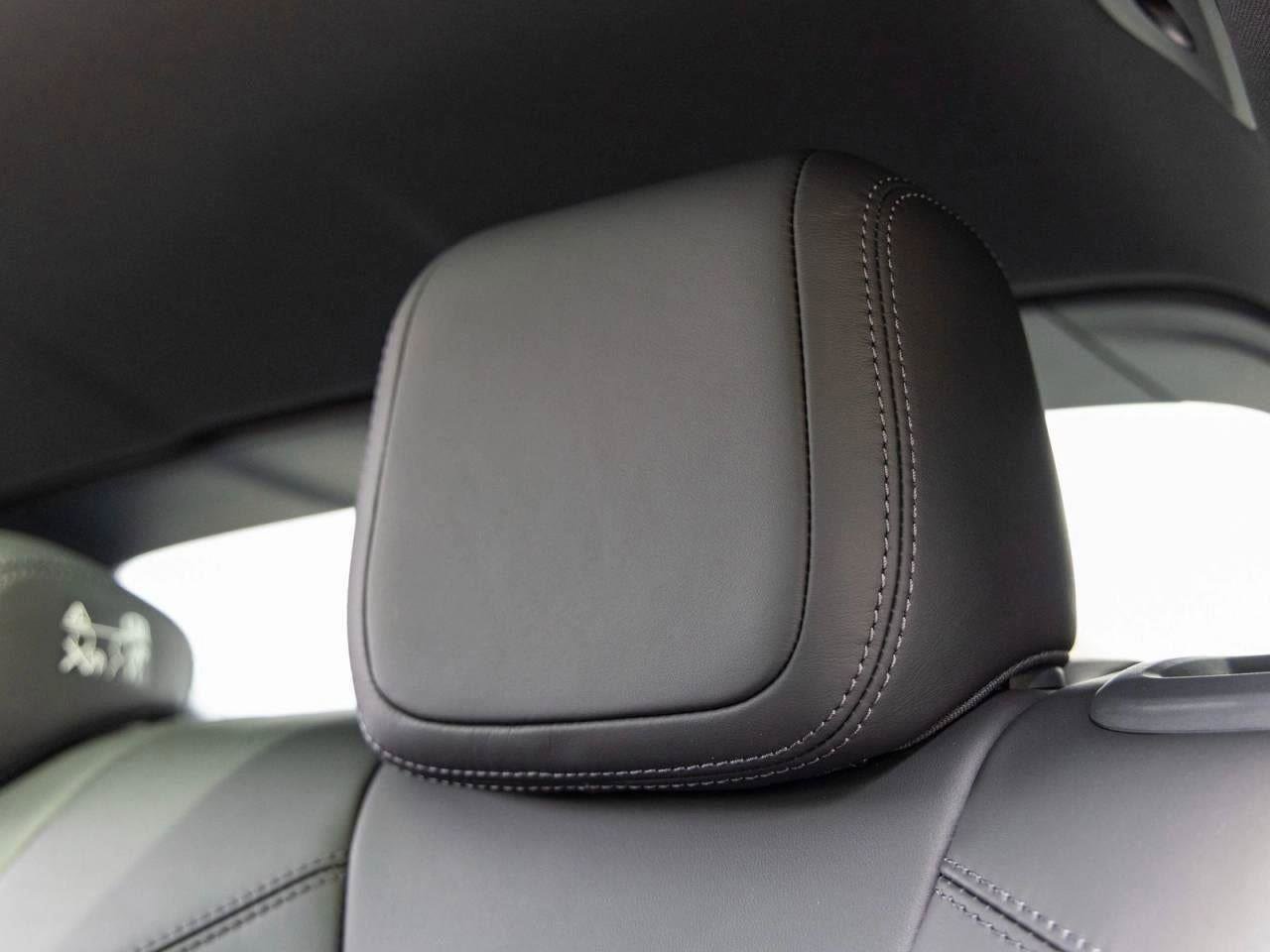 New 2025 Porsche Macan Electric image 94