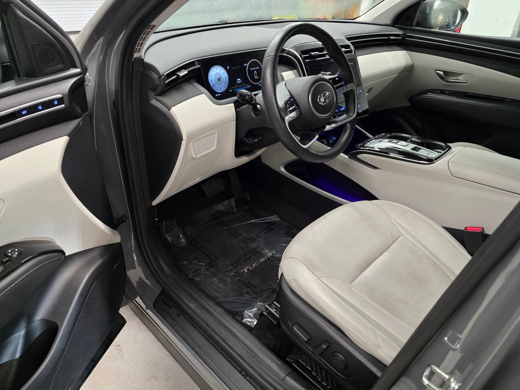 Used 2024 Hyundai Tucson Limited FWD image 16