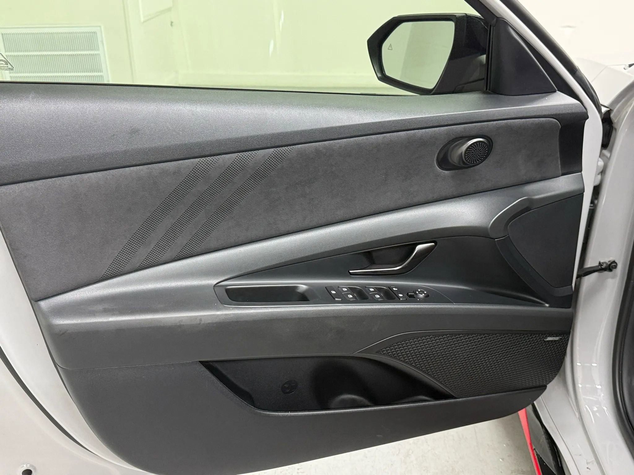 Used 2022 Hyundai Elantra N image 17