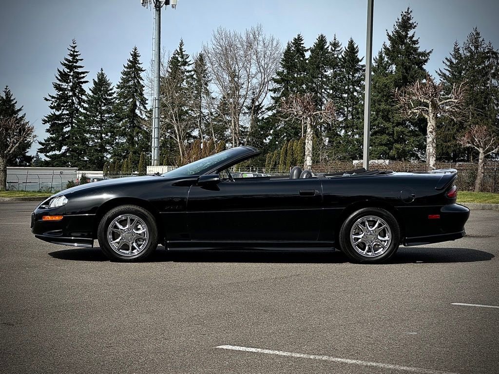Used 2002 Chevrolet Camaro Z28 w/ Sport Appearance Pkg RWD image 4