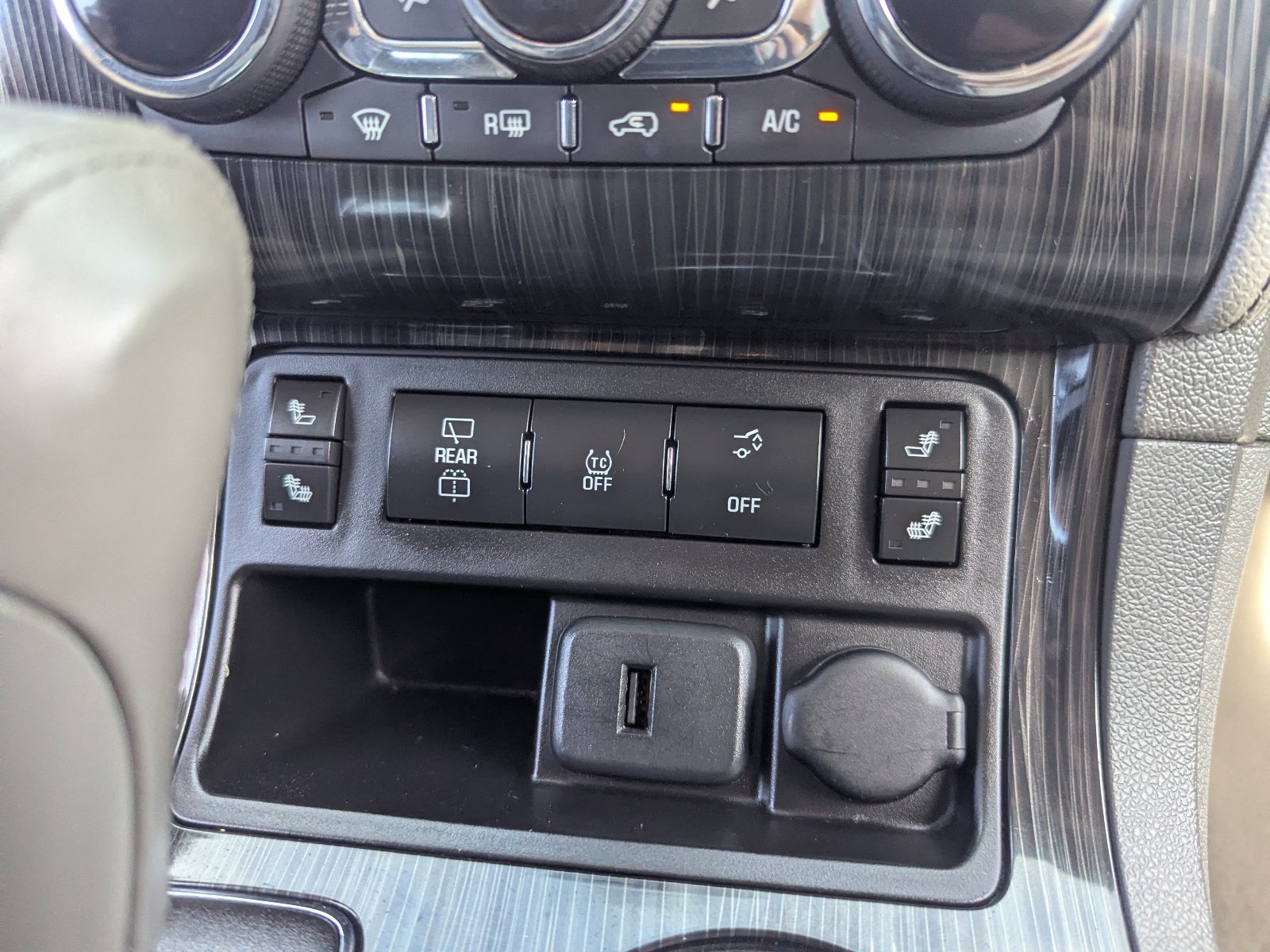 Used 2015 Chevrolet Traverse LT AWD/4WD image 27