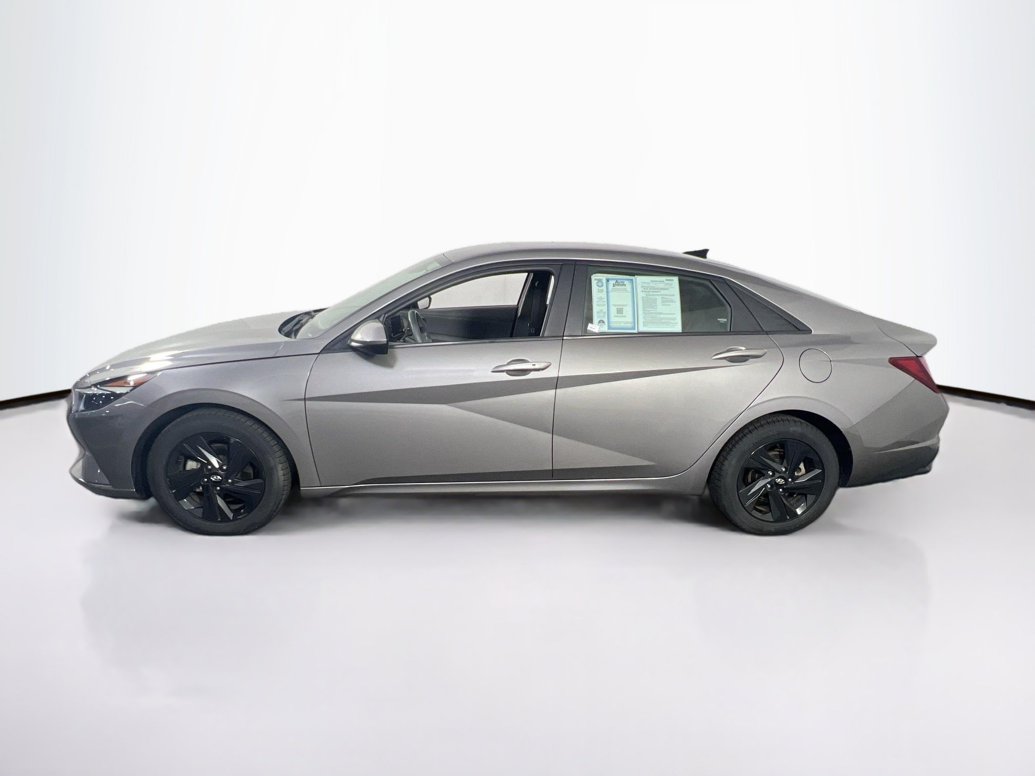 Used 2023 Hyundai Elantra SEL w/ Cargo Package FWD image 8