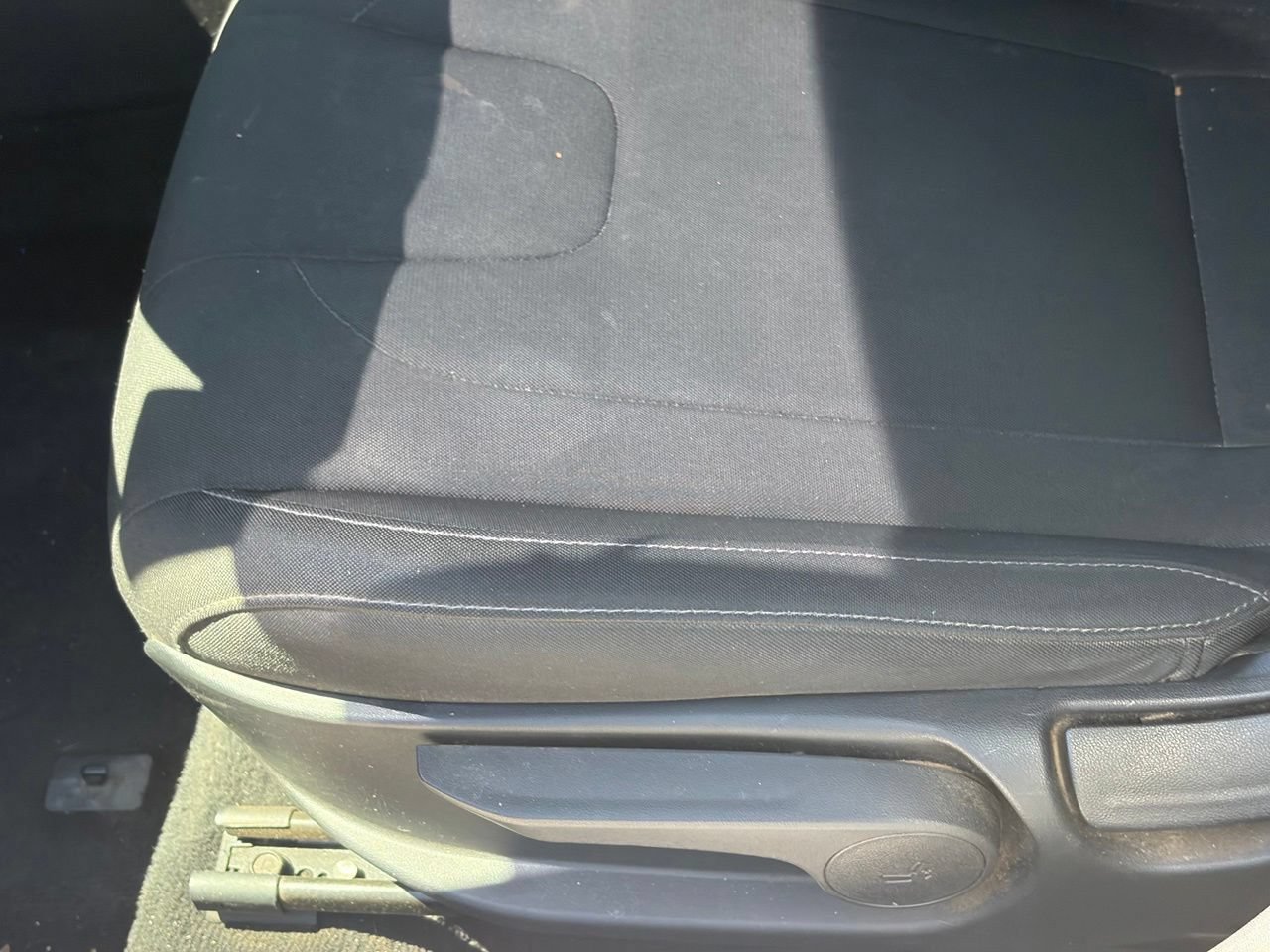 Used 2023 Hyundai Elantra SEL FWD image 4