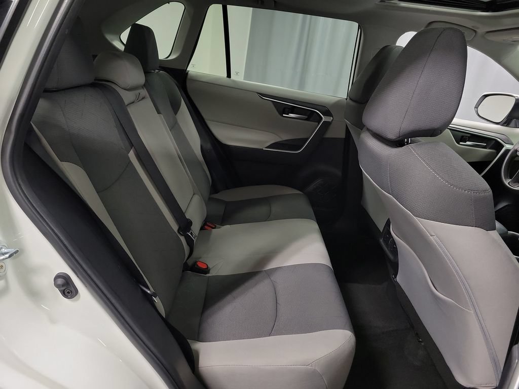 Used 2025 Toyota RAV4 XLE w/ Convenience Package FWD image 26