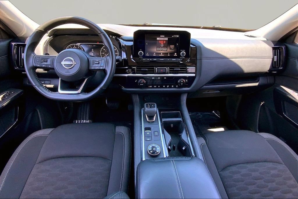 Used 2025 Nissan Pathfinder SV AWD/4WD image 7